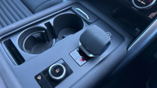 Land Rover Discovery 3.0 D300 S 5dr Auto Diesel Station Wagon